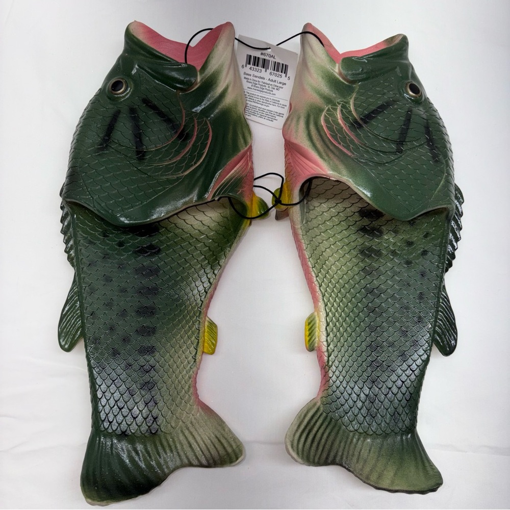 Rivers Edge Bass Fish Sandals Adult Large Men’s 11-12 Novelty Gift NWT Rubber